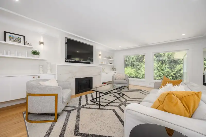 1047 WINSLOW AVENUE - photo 4 of 40