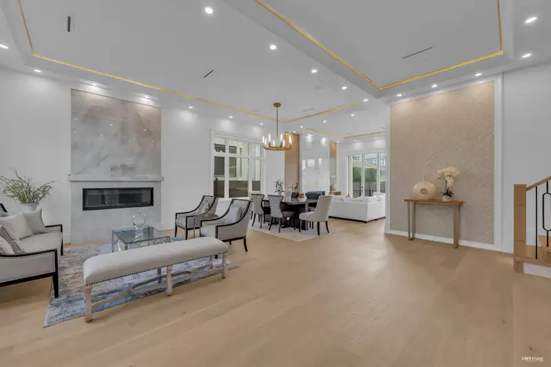 2246 W 20TH AVENUE - photo 2 of 36