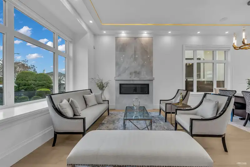 2246 W 20TH AVENUE - photo 4 of 36