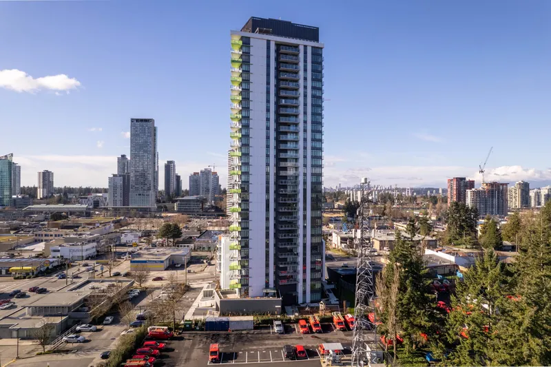 1104 10428 WHALLEY BOULEVARD - photo 2 of 25