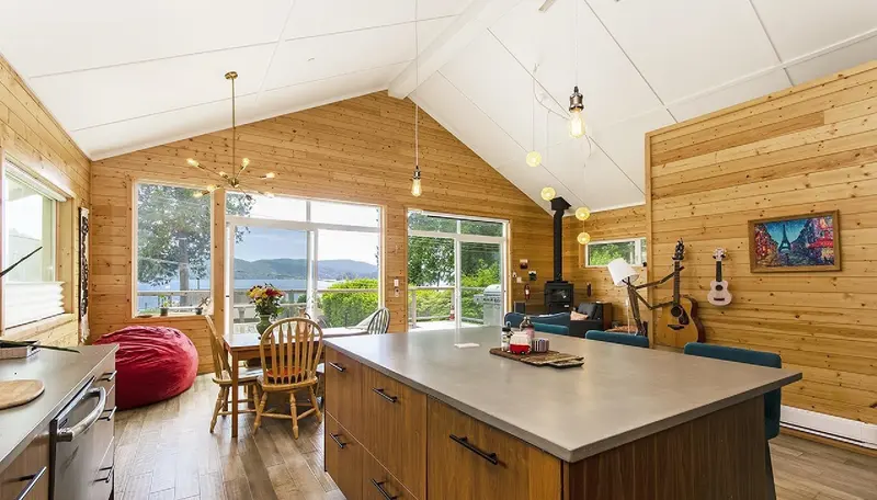 6 BRIGHTON BEACH - photo 4 of 25