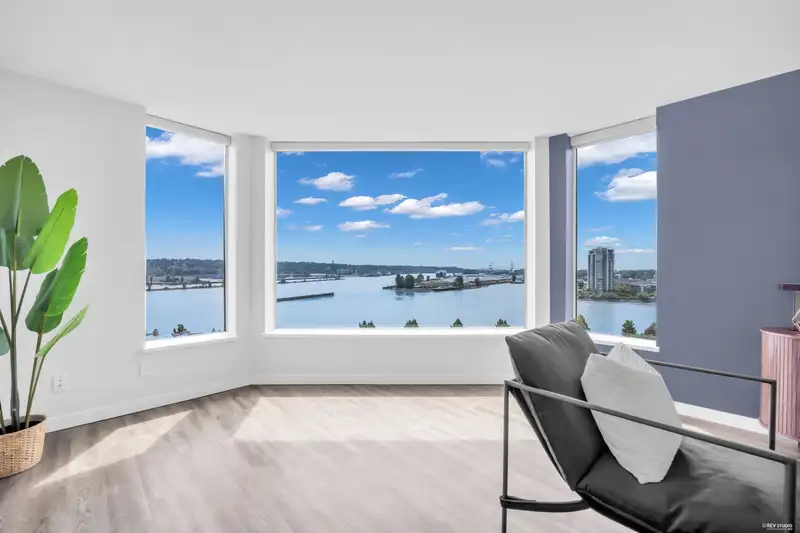 1404 1065 QUAYSIDE DRIVE - photo 1 of 40