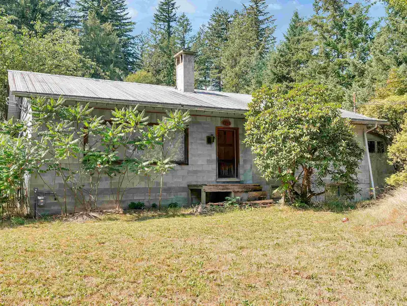 20107 BEACON ROAD - photo 1 of 38