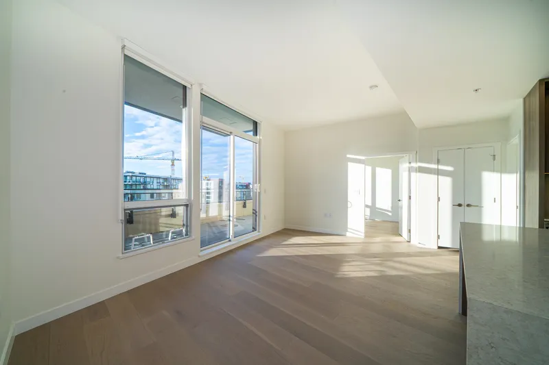 506 5212 CAMBIE STREET - photo 2 of 22