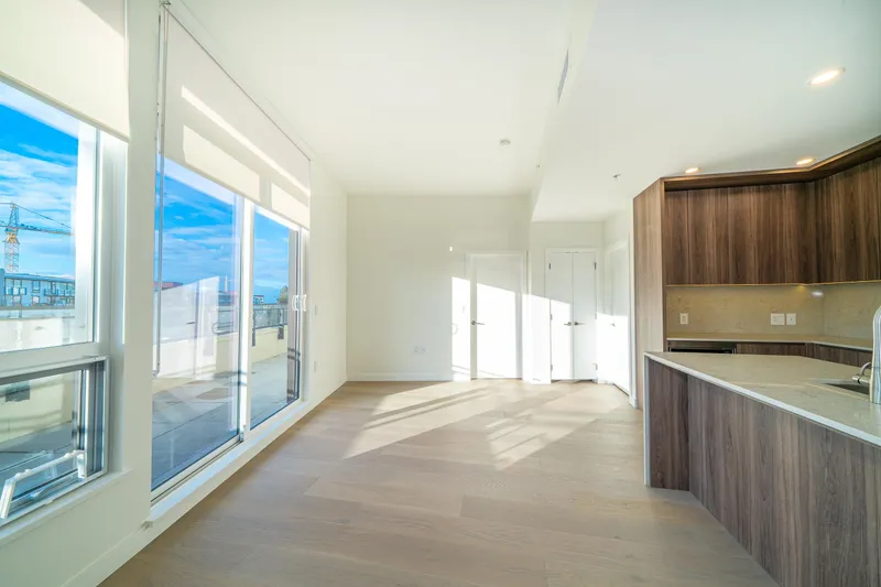 506 5212 CAMBIE STREET - photo 3 of 22