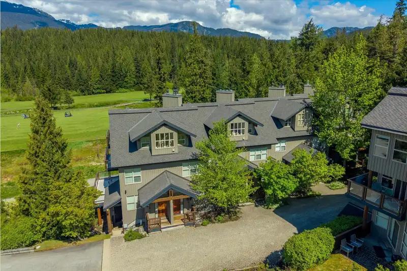 5 4644 BLACKCOMB WAY - photo 4 of 37
