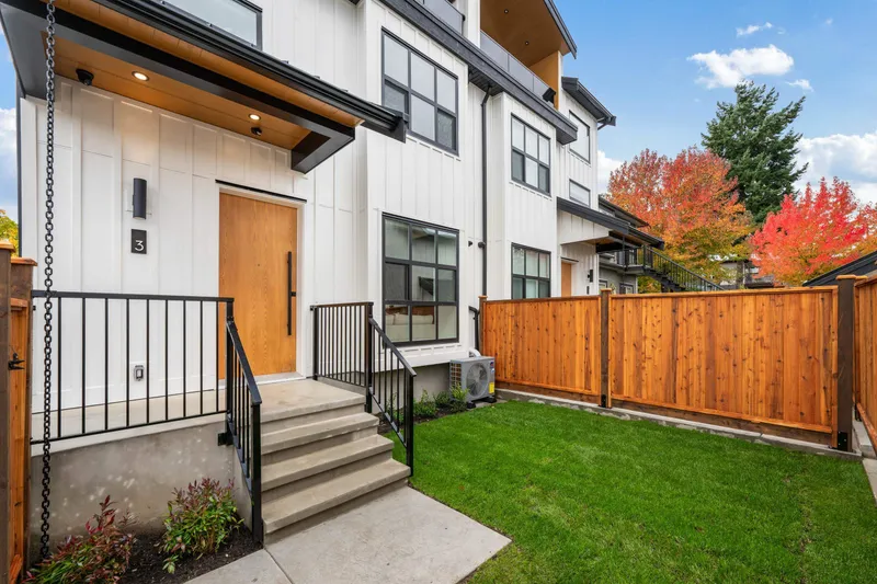 3 3065 CHARLES STREET - photo 3 of 25