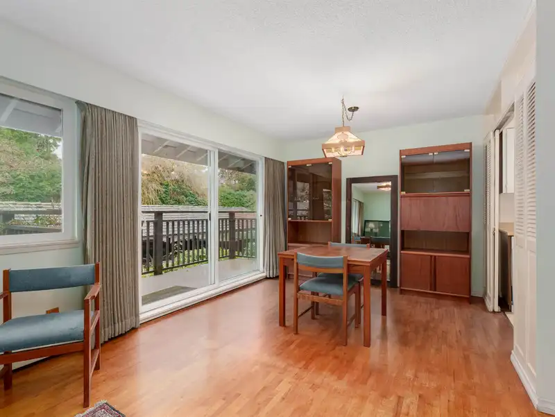 308 555 W 28TH STREET - photo 1 of 27