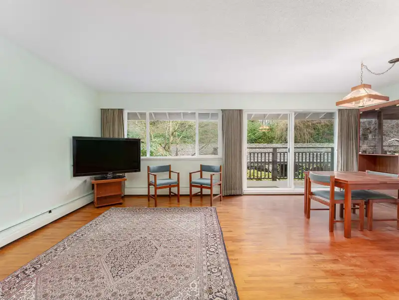 308 555 W 28TH STREET - photo 3 of 27