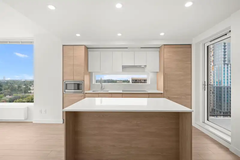 1603 13615 FRASER HIGHWAY - photo 4 of 30