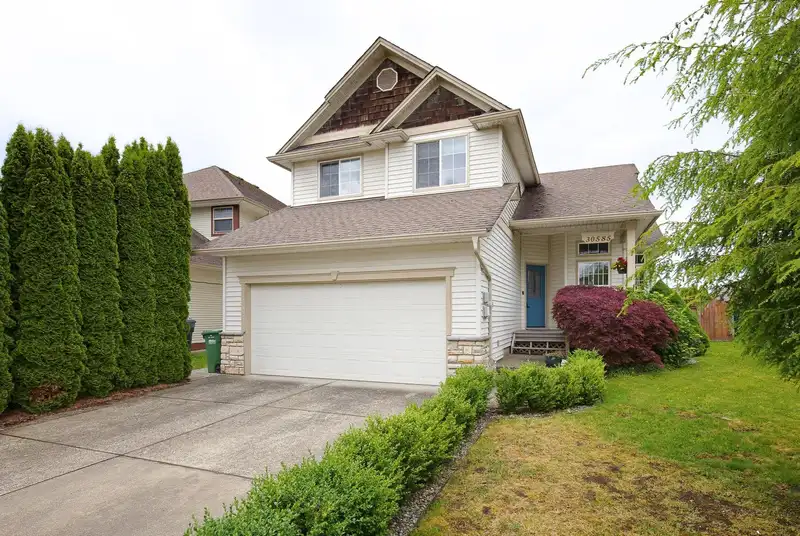 30585 CRESTVIEW AVENUE - photo 1 of 40