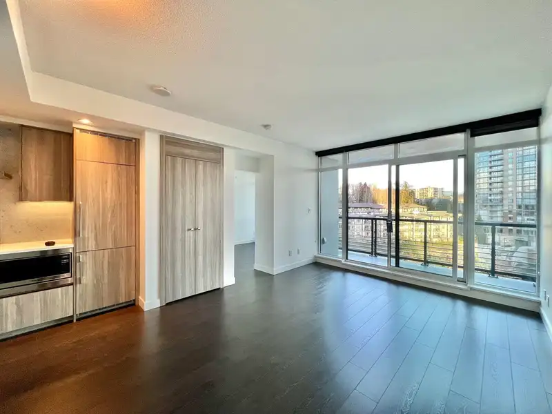 709 4730 LOUGHEED HIGHWAY - photo 2 of 23