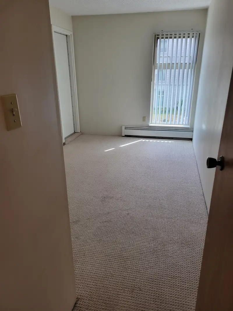 218 8500 LANSDOWNE ROAD - photo 4 of 8