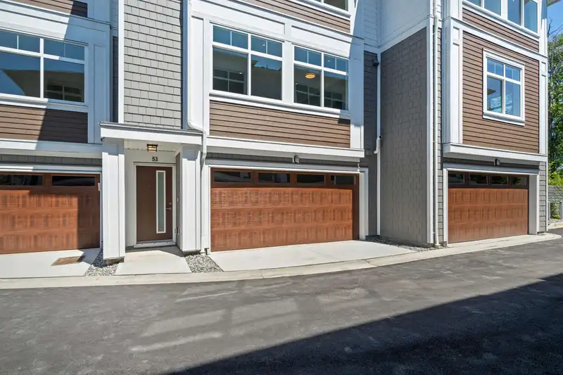 52 2528 156 STREET - photo 2 of 25