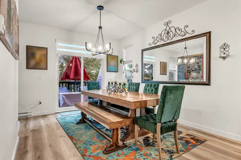 65 10489 DELSOM CRESCENT - photo 3 of 34