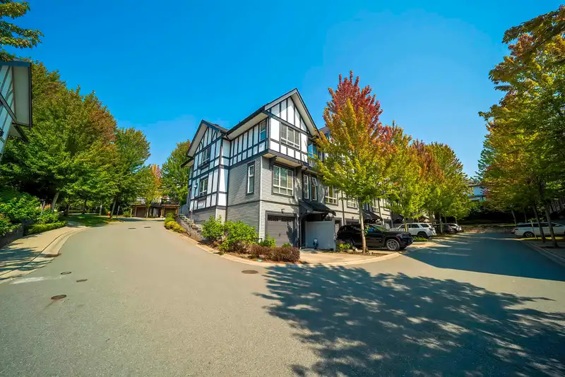 11 1338 HAMES CRESCENT - photo 1 of 16