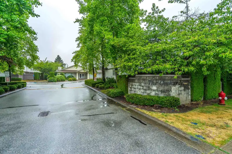 313 16233 82 AVENUE - photo 2 of 37