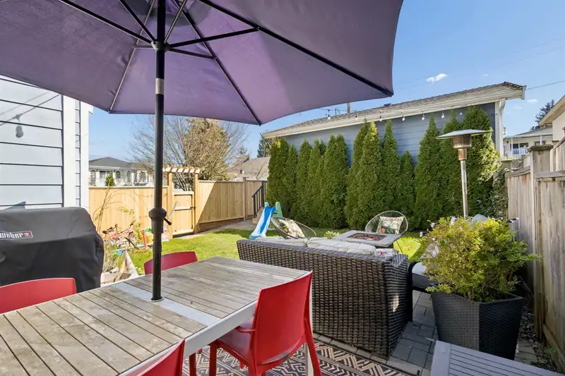 1468 E 21ST AVENUE - photo 3 of 31