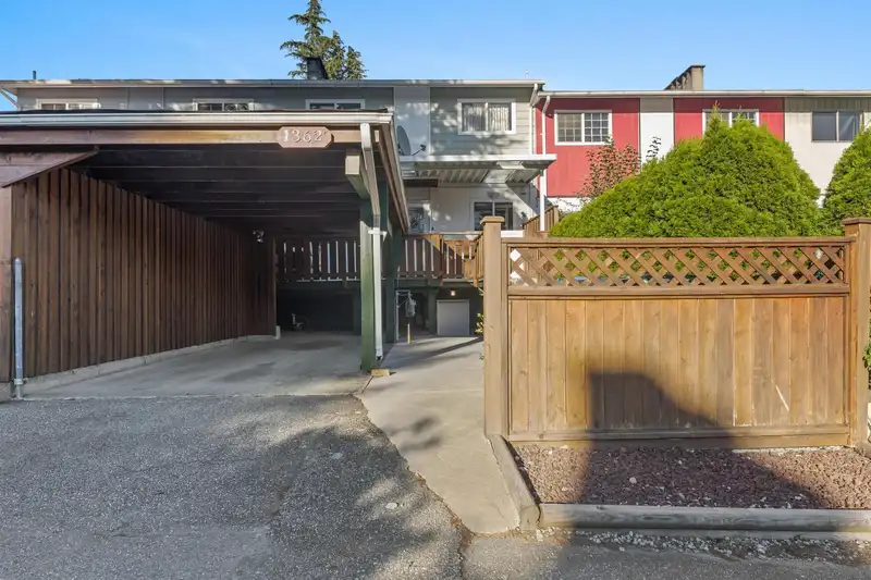 1362 UNA WAY - photo 2 of 32