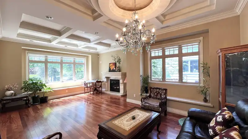 1529 W 61ST AVENUE - photo 2 of 13