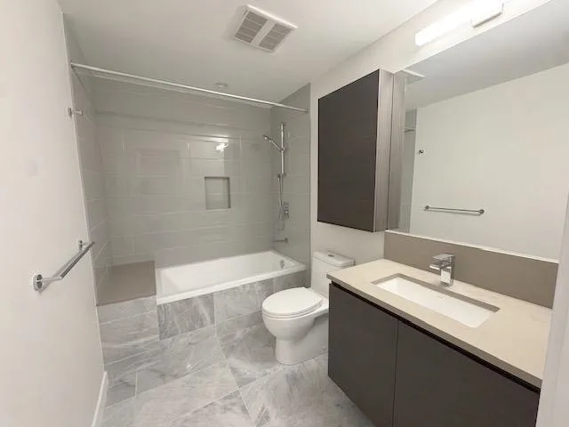 5509 2108 GILMORE AVENUE - photo 2 of 11