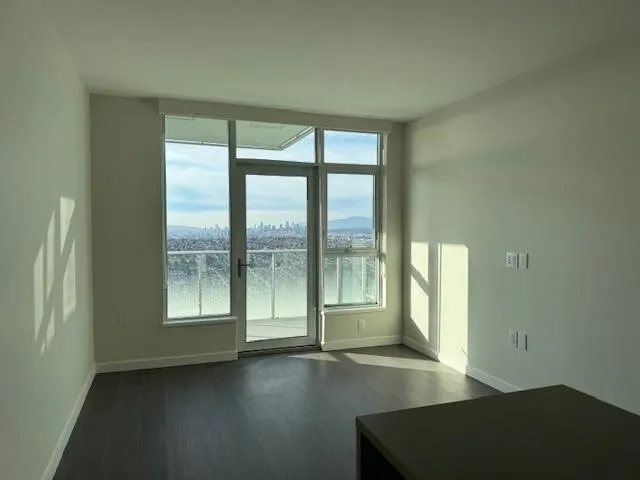 5509 2108 GILMORE AVENUE - photo 4 of 11