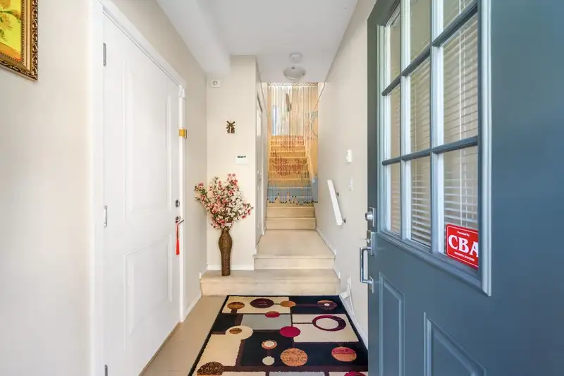 25 1125 KENSAL PLACE - photo 3 of 37