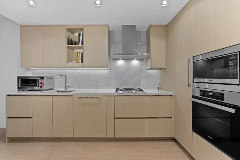 203 89 NELSON STREET - photo 3 of 14
