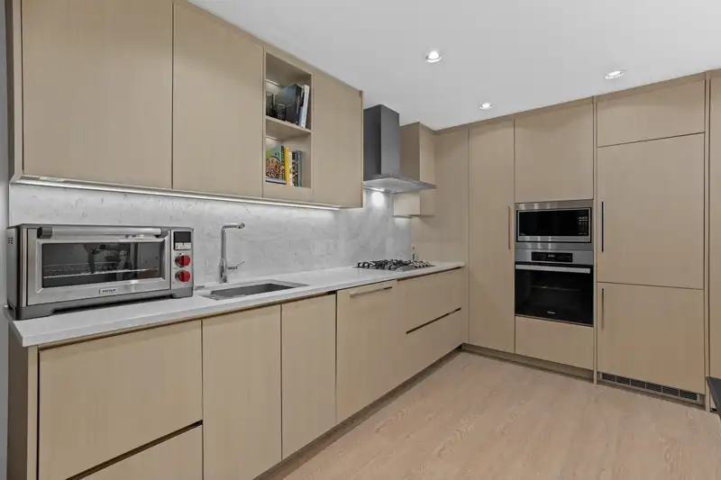 203 89 NELSON STREET - photo 4 of 14