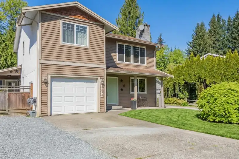 3553 MONASHEE STREET - photo 1 of 40