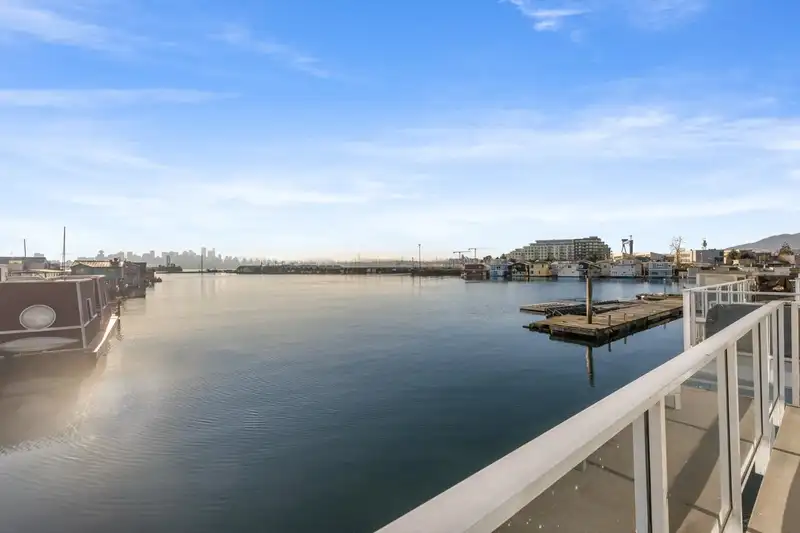 20 415 W ESPLANADE AVENUE - photo 4 of 30