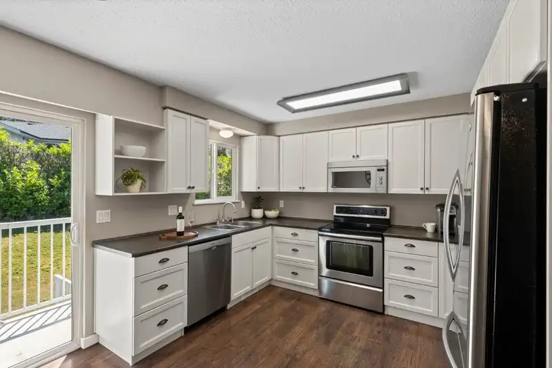 34448 ETON CRESCENT - photo 3 of 23