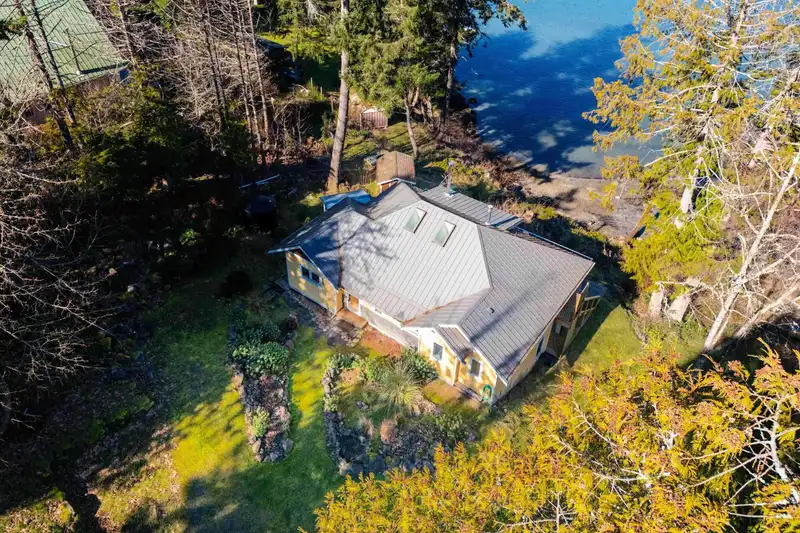 225 MARINERS WAY - photo 4 of 34