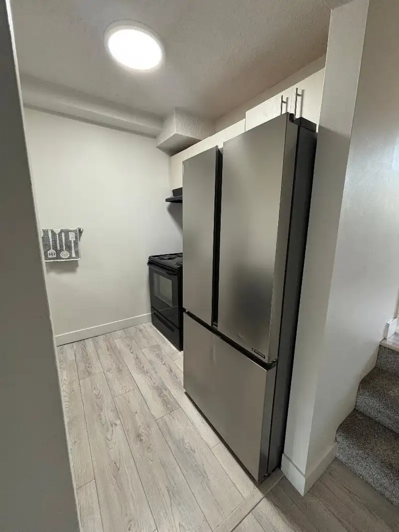 58 17710 60 AVENUE - photo 3 of 19