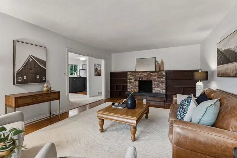 1323 E 29TH STREET - photo 3 of 25