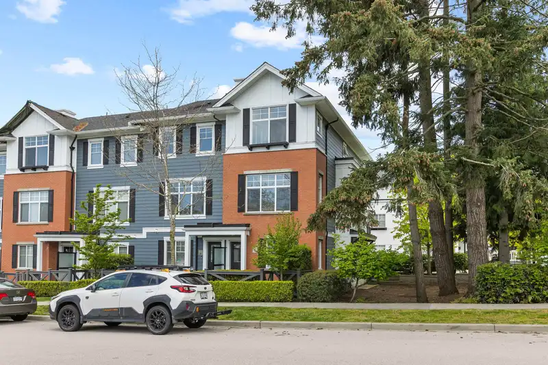 29 16458 23A AVENUE - photo 1 of 40