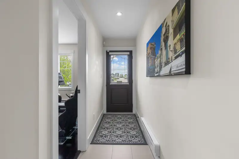 29 16458 23A AVENUE - photo 3 of 40