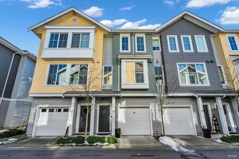 49 5550 ADMIRAL WAY - photo 1 of 35