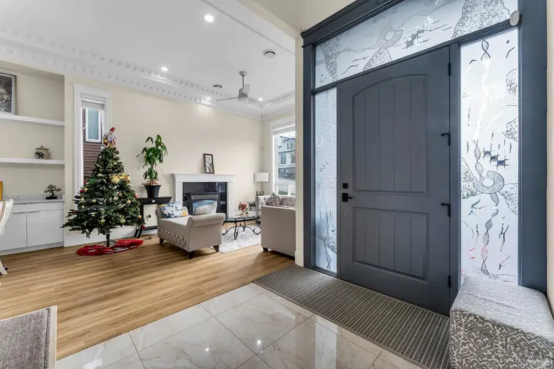 18011 63B AVENUE - photo 2 of 25