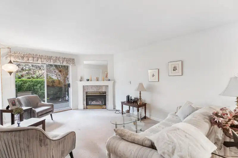 111 22611 116 AVENUE - photo 3 of 37