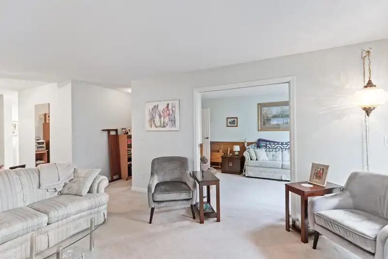 111 22611 116 AVENUE - photo 4 of 37