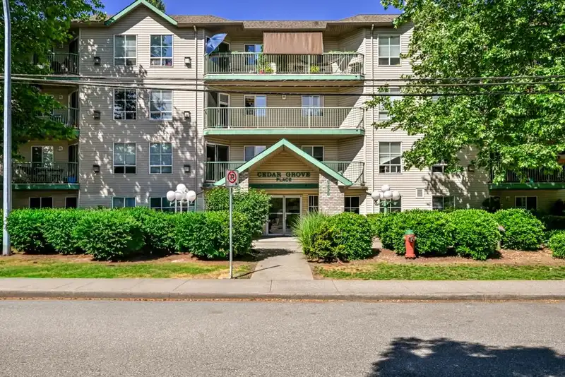 302 2435 CENTER STREET - photo 2 of 28