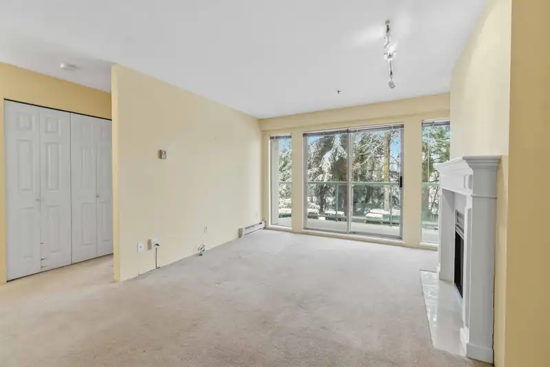 202 1148 WESTWOOD STREET - photo 2 of 23