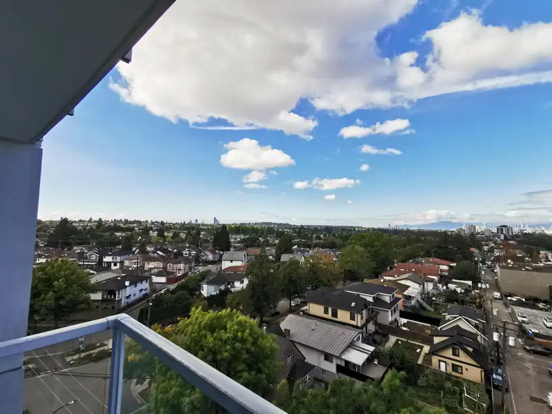 1005 4638 GLADSTONE STREET - photo 2 of 14