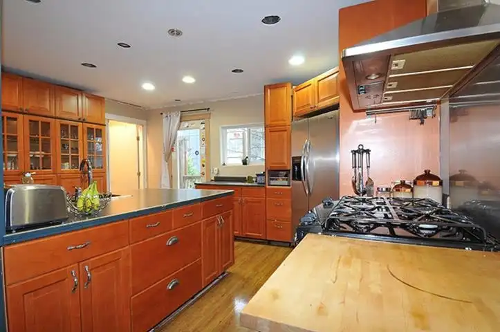 12275 HILLSIDE STREET - photo 3 of 15