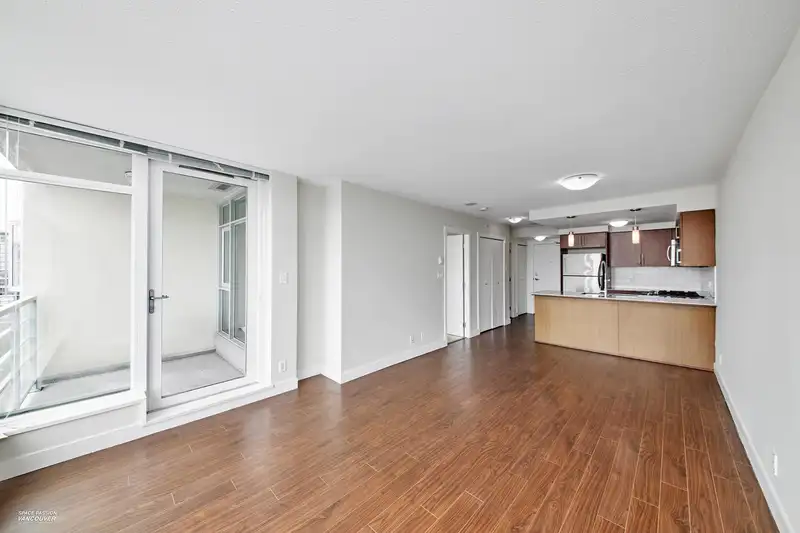 1508 8068 WESTMINSTER HIGHWAY - photo 4 of 17