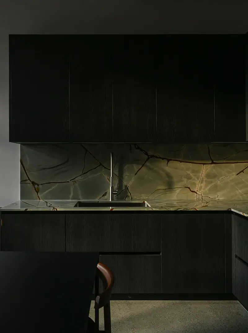 205 546 BEATTY STREET - photo 3 of 25