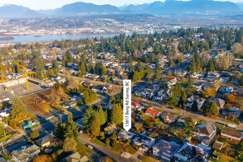 13817 BERG ROAD - photo 4 of 25