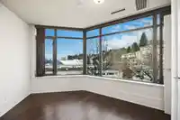 300 533 WATERS EDGE CRESCENT - thumbnail 24