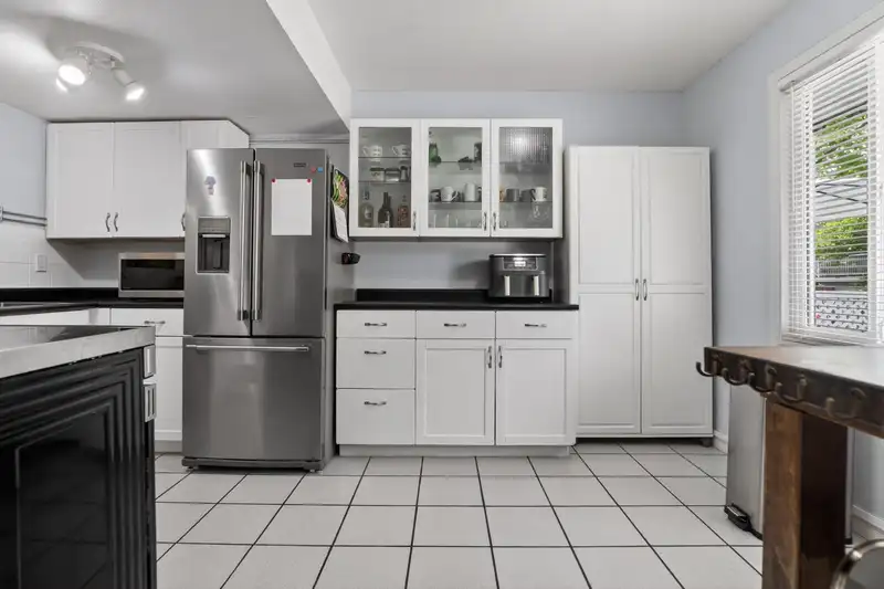 589 CARLSEN PLACE - photo 3 of 36